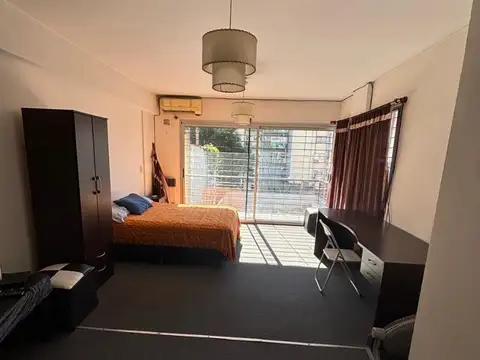 EDIFICIO MODERNO - 1 AMB - CONTRA FRENTE- M/LUMINOSO - CON BALCON - OPORTUNIDAD - EXCELENTE UBICAC