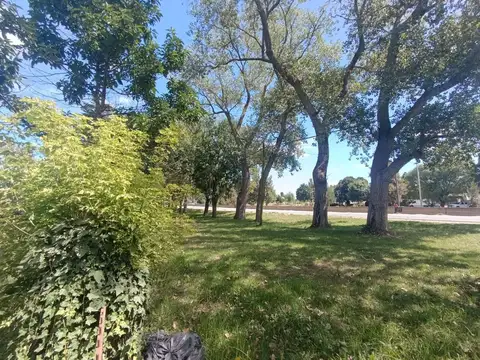 Venta Lote 647m2 en Batan