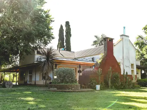 Campo en venta - 4 Dormitorios 3 Baños - Baradero