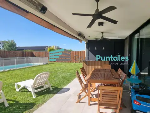 Casa en venta en Lagos de Canning con 4 dormitorios y piscina