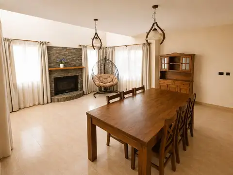 Casa 4 ambientes con 1 baño