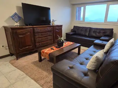Venta Departamento Céntrico con Vista al Lago