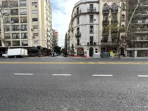 Local en Venta 80 años