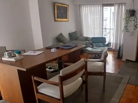 Venta Monoambiente amplio y Luminoso con vista al rio en Recoleta