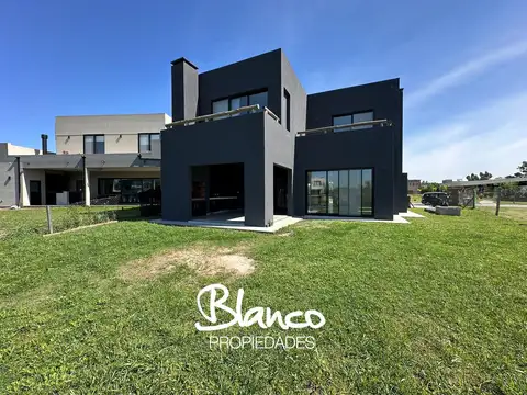 Casa  en Venta en Canal, Villanueva, Tigre