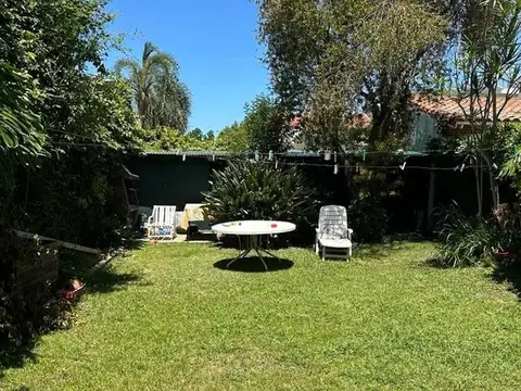 Venta Casa 6 Ambientes, Acassuso con jardín