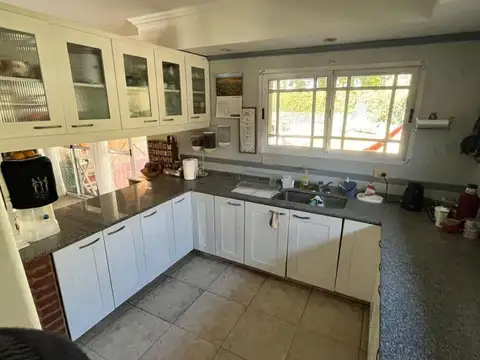 Casa en Venta en Garin, USD 195.000