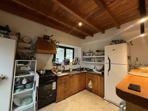 Casa 4 ambientes con 1 baño