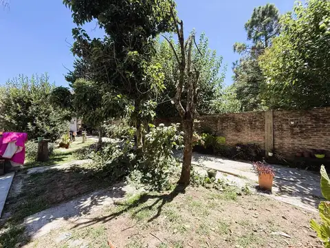 Las Azucenas 2300