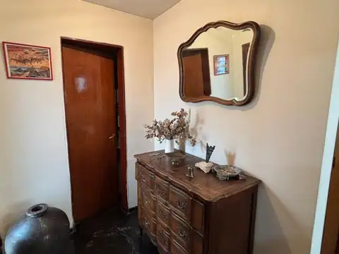 VENTA INCREÍBLE CASA Y CONSULTORIO, BARRIO BOMBAL