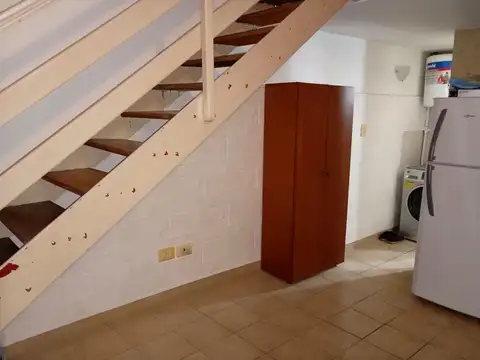 Depto Tipo Casa en Alquiler de 1 dormitorio