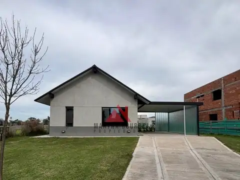 Barrio Privado Santo Tomas, Pilar 100