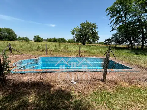 CASA QUINTA CON PILETA. 1,6 HA. MERCEDES, BUENOS AIRES.