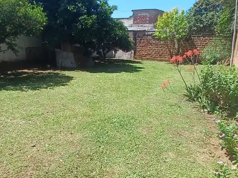 Casa 5 ambientes con 1 baño