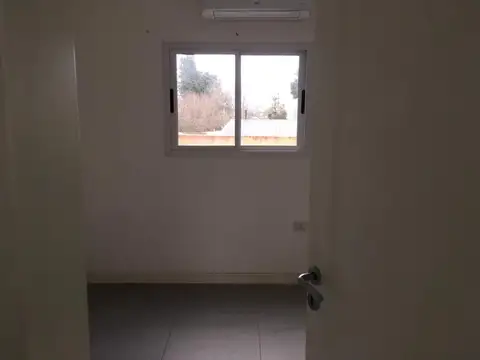 Departamento en Alquiler en Marcos Paz, $ 620.000