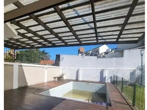 Venta de chalet en Temperley apto crédito