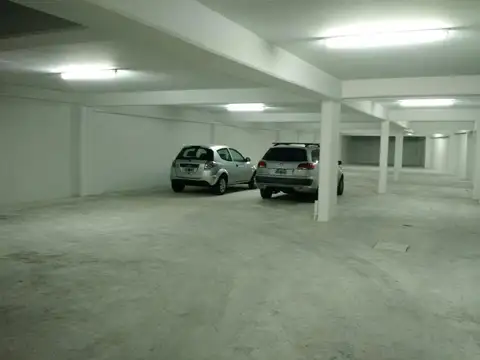 2 dormitorios / 2 Baños / Cochera