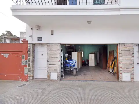 Depto Tipo Casa 4 ambientes con 3 baños
