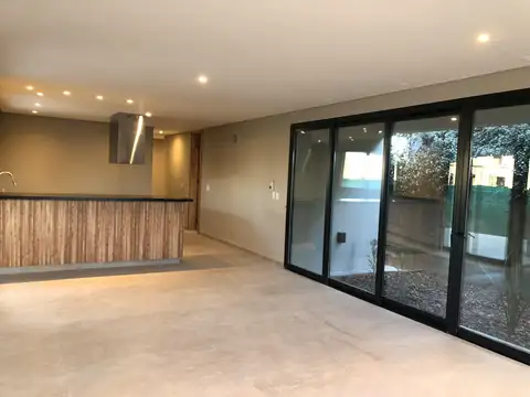 Casa en Venta en Calle Terrada, USD 270.000