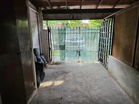 Casa 4 ambientes venta ituzaingo cochera terraza