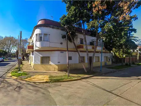 Casa en venta en Blok- 6 deptos tipo P.H- Don Bosco.