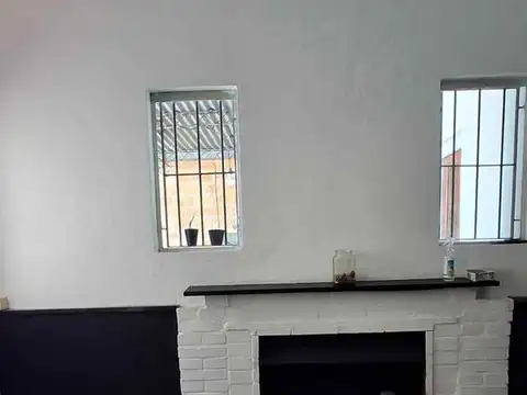 Casa 5 ambientes con 1 baño