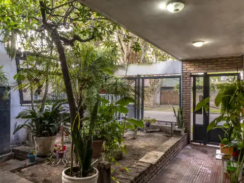 San lorengo 1115 , Piso 0
