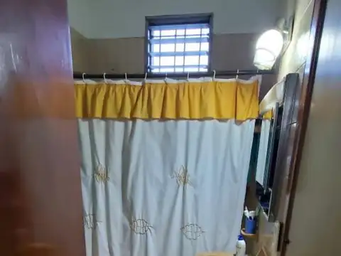 PH en Excelente Ubicacion a metros de la Estacion de Glew