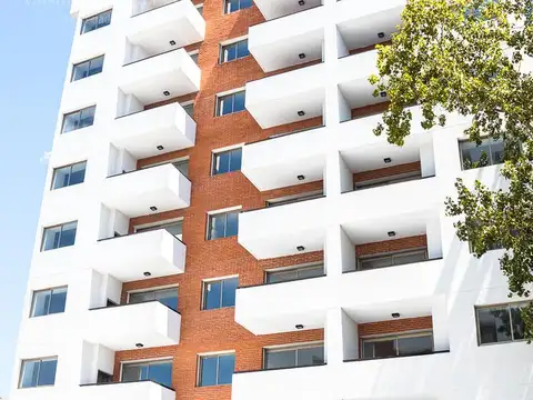 Av. Cazón 600