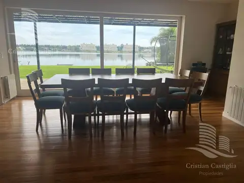 Casa en Venta en Barrio Santa Clara