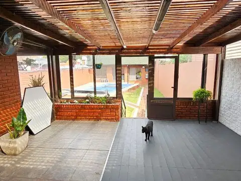 Casa 4 ambientes con 1 baño