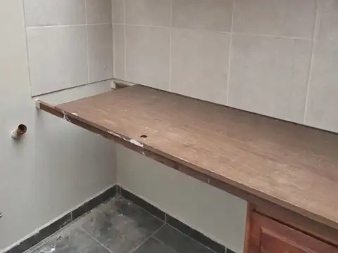 Paso 4000, Piso 1