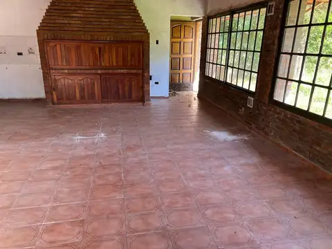 Casa en Venta con 3 cocheras