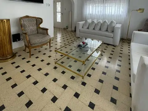 Casa en Alquiler 60 años