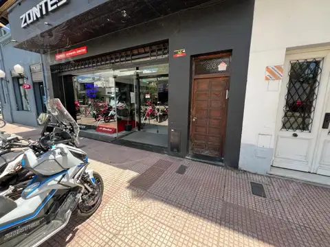 avenida cazón al 900