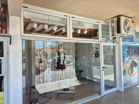 LOCAL COMERCIAL BALCONES DE VIEYTES GRAN RENTA