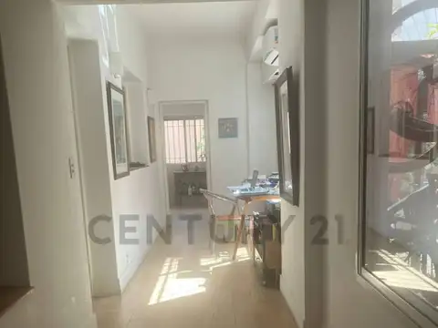 Julián Navarro 900, Piso 1