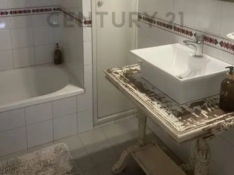Depto Tipo Casa en Venta de 6 ambientes