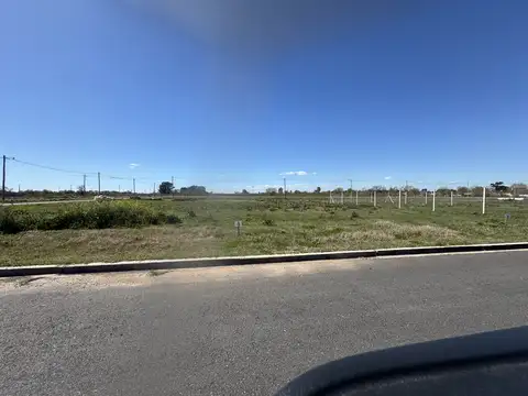 Terreno en Venta 27  mts Fondo