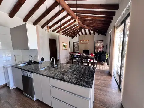 CASA EN VTA APTA CREDITO HIP EN GUAYMALLEN