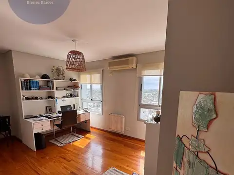 Departamento en Venta de 4 dormitorios