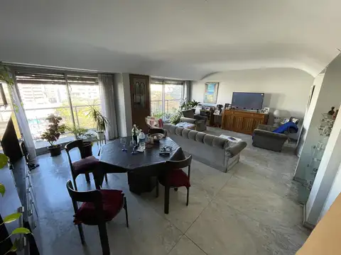Departamento en Venta de 5 ambientes