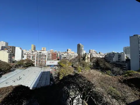 Departamento 5 ambientes con 4 baños