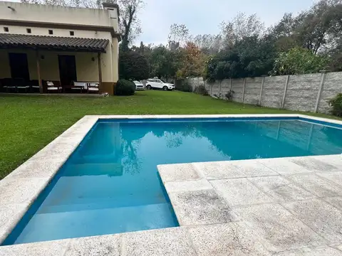 Casa 5 ambientes con 4 baños