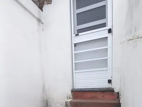 Depto Tipo Casa en Alquiler de 1 dormitorio
