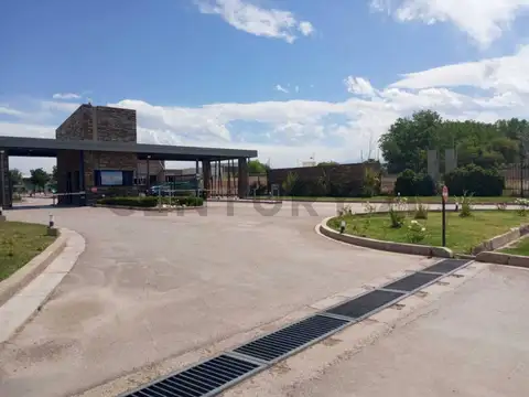 Se vende lote. Maipú. Apto PH
