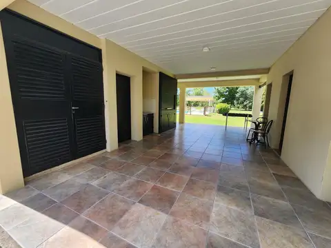 Casa en Venta con 1 cochera