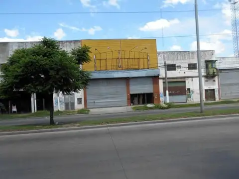 Av. Pres Hipolito Yrigoyen 300