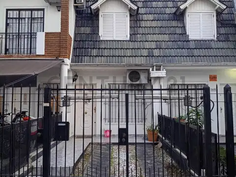 Casa  Triplex 4 Ambientes