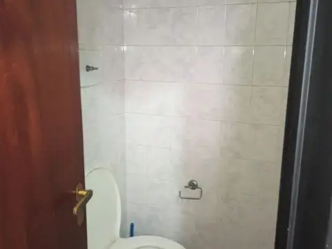 Oficina 3 ambientes con 2 baños